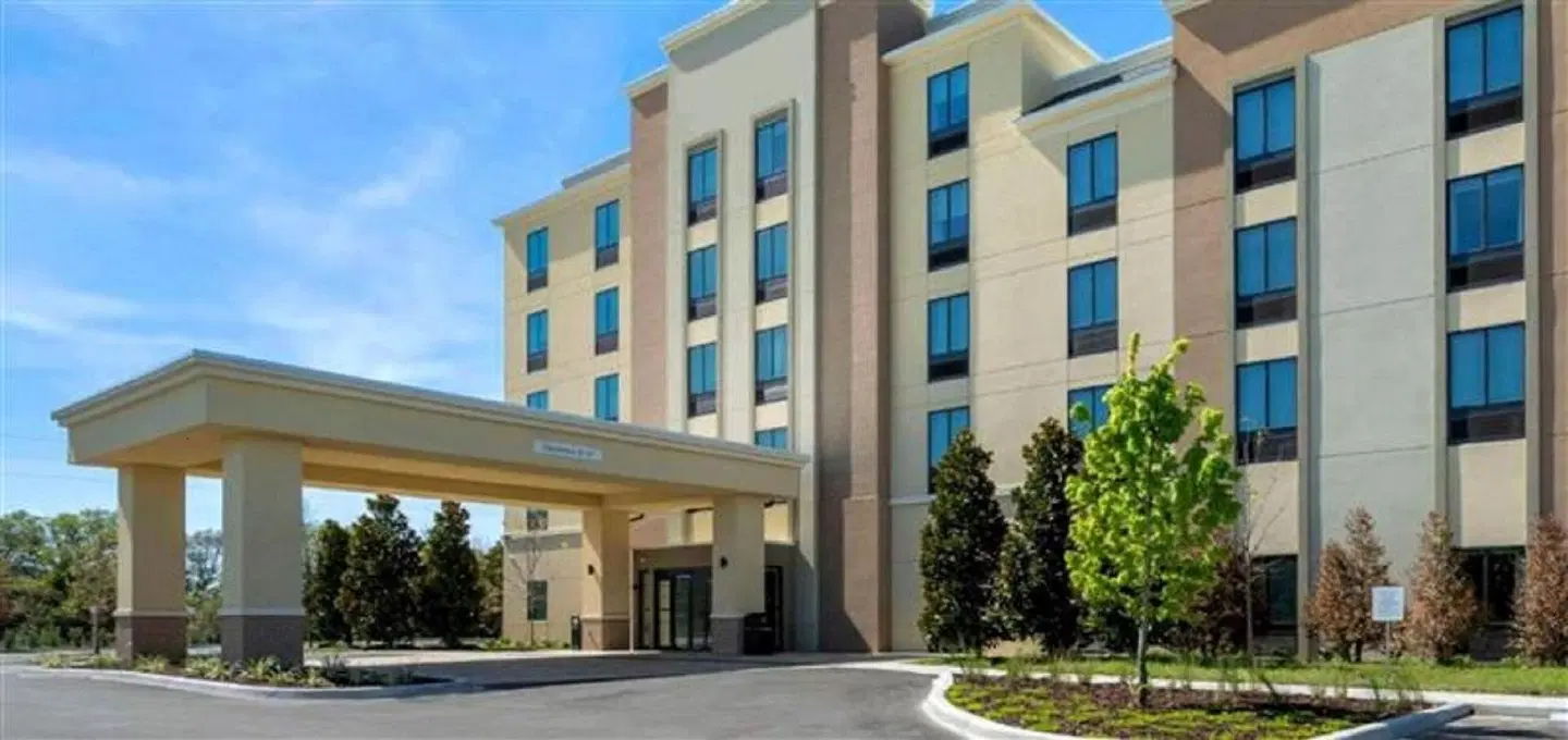 Comfort Suites Orlando Lake Buena Vista EXTERIOR