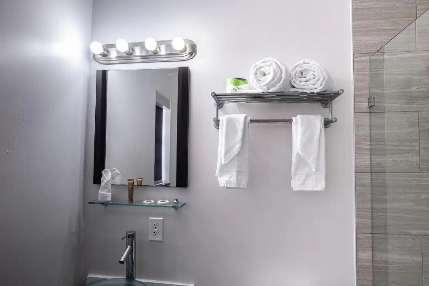 fBh Fashion Boutique Hotel BATHROOM