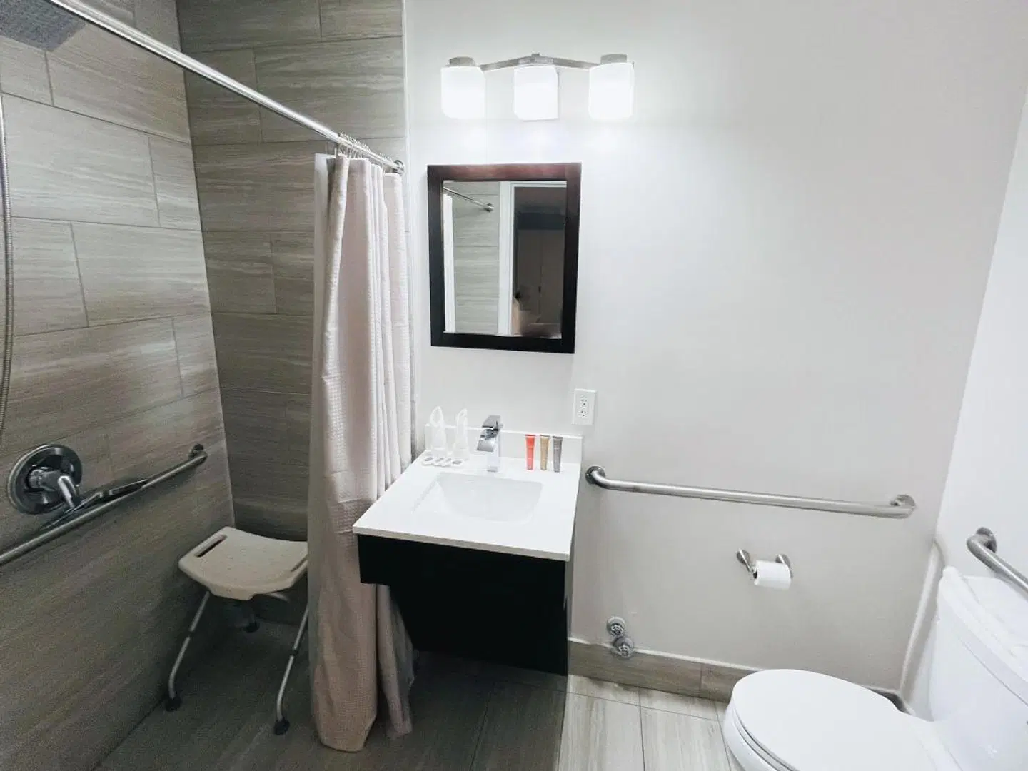 fBh Fashion Boutique Hotel BATHROOM