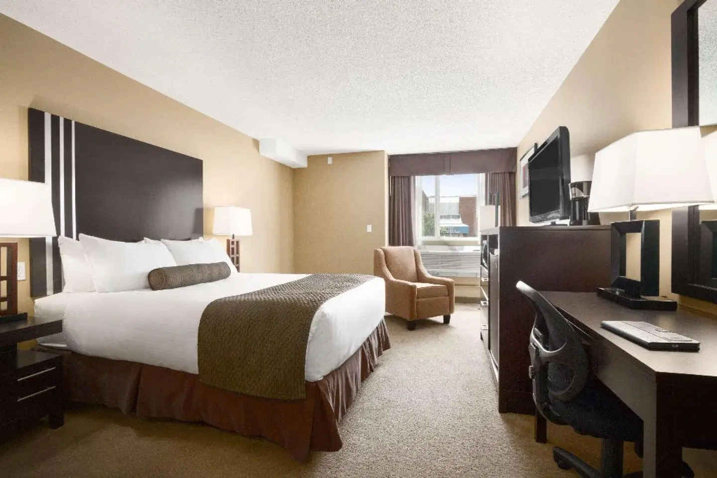 Days Inn Calgary Northwest ROOM_EXAMPLE