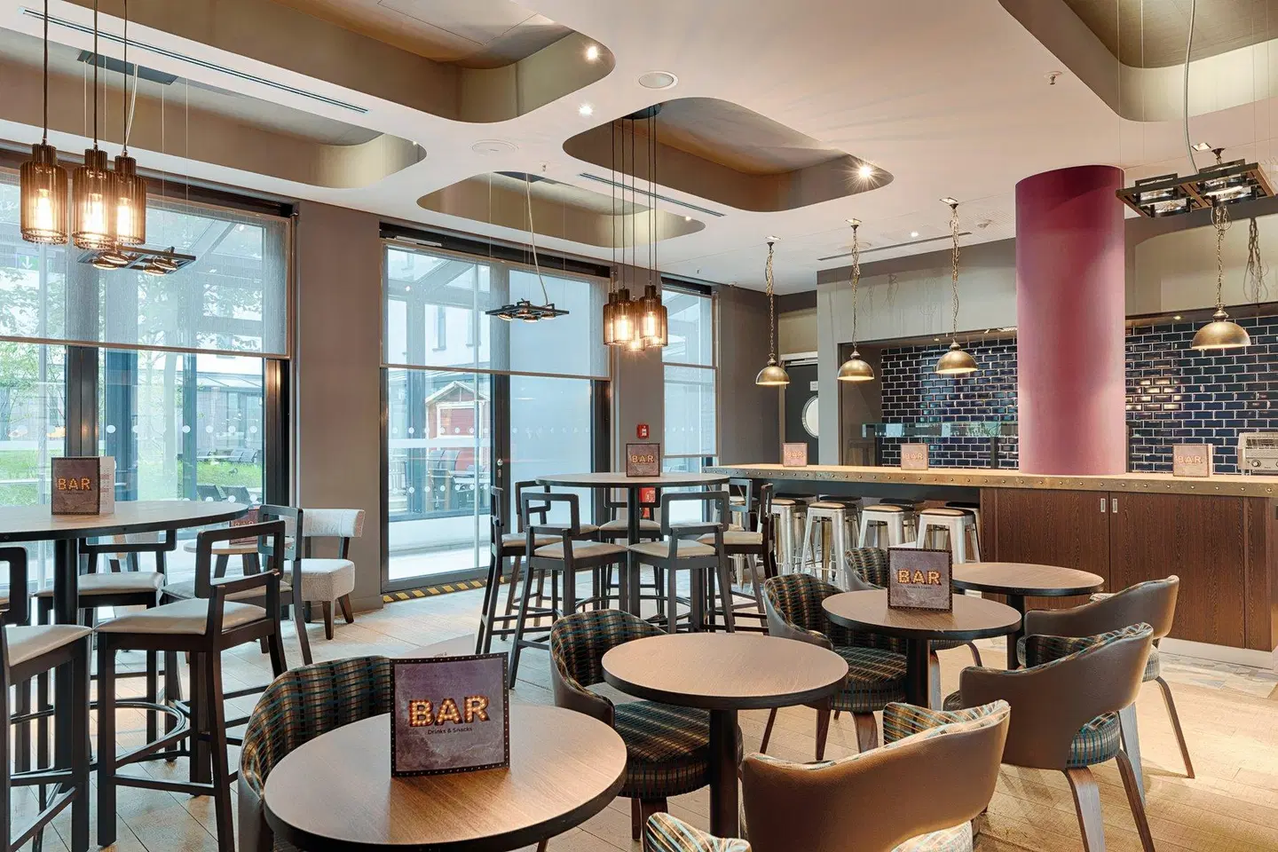 Holiday Inn Berlin - Centre Alexanderplatz Bar