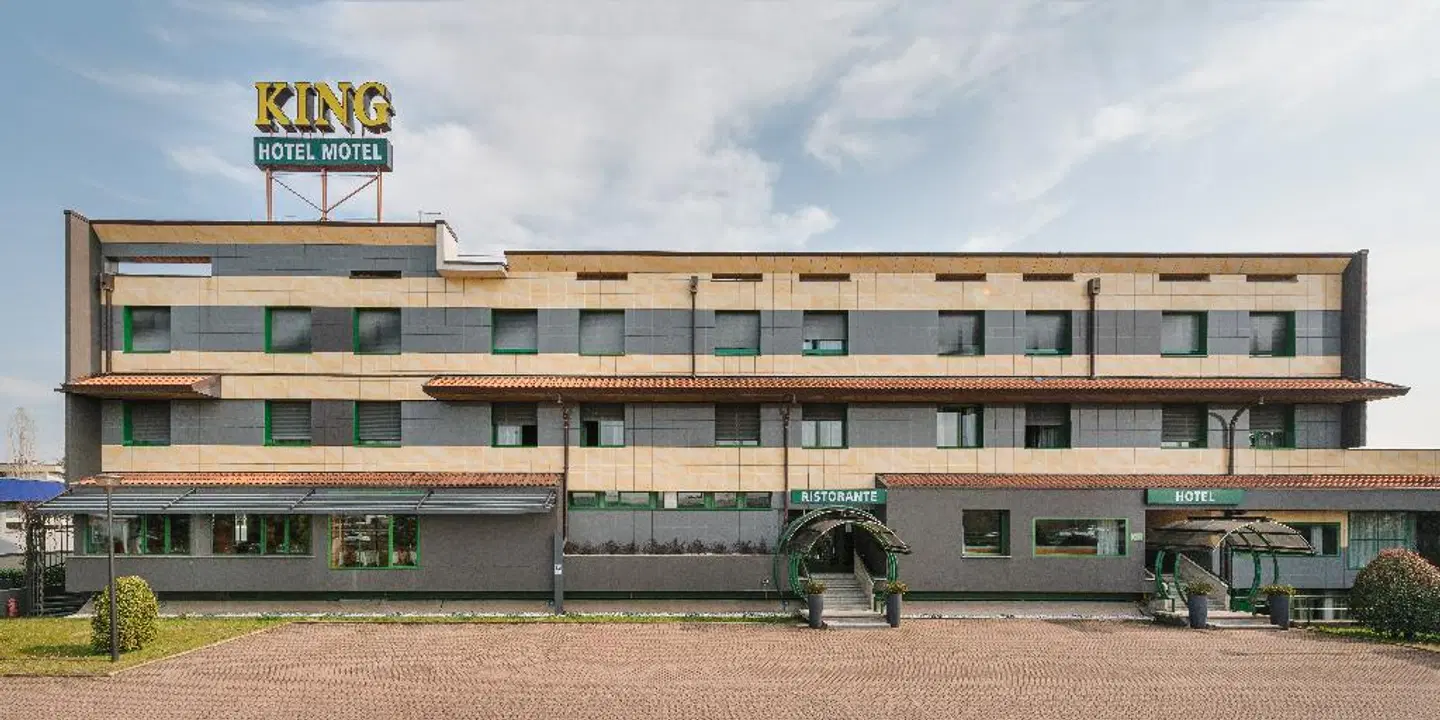 King EXTERIOR