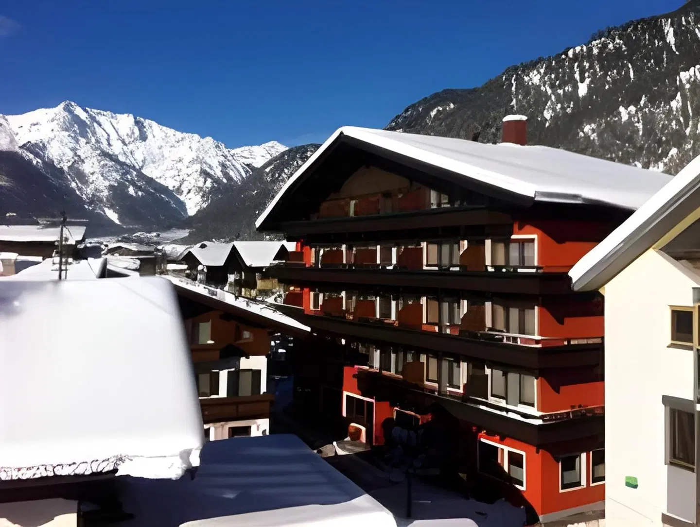Tiroler Adler EXTERIOR