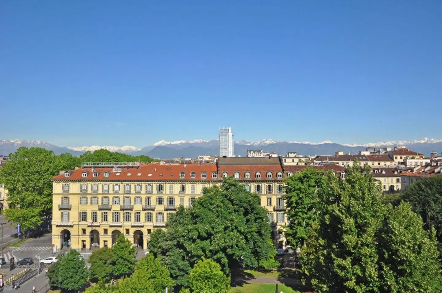 Roma e Rocca Cavour EXTERIOR