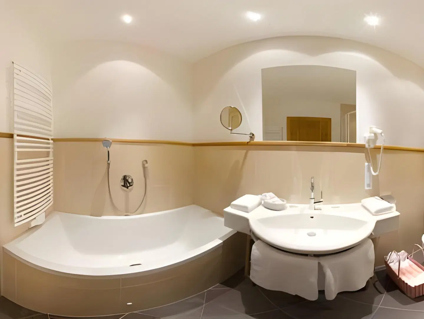 Adults Only Boutique-Hotel Unterlechner Badezimmer