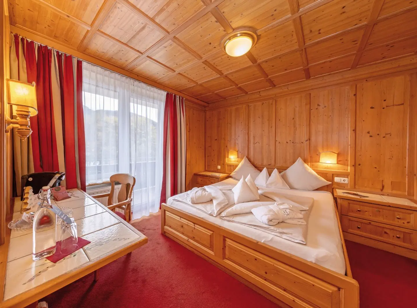 Latini ROOM_EXAMPLE