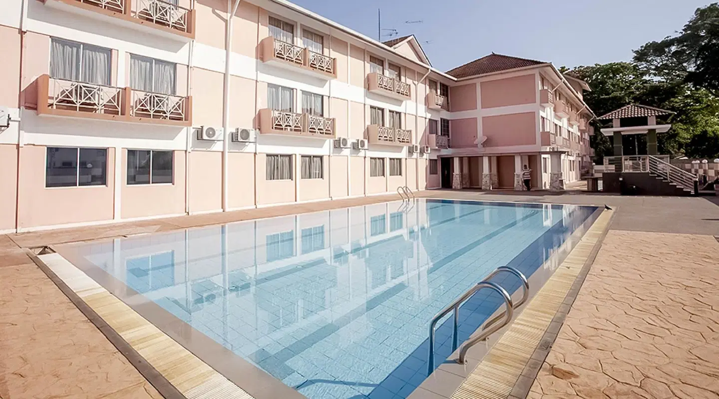Seri Malaysia OUTDOOR_POOL