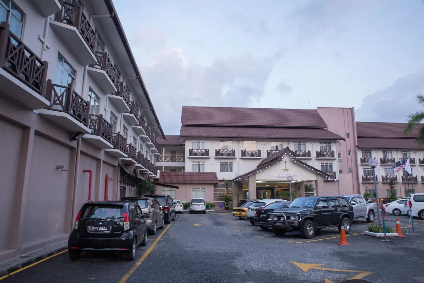 Seri Malaysia Hotel EXTERIOR