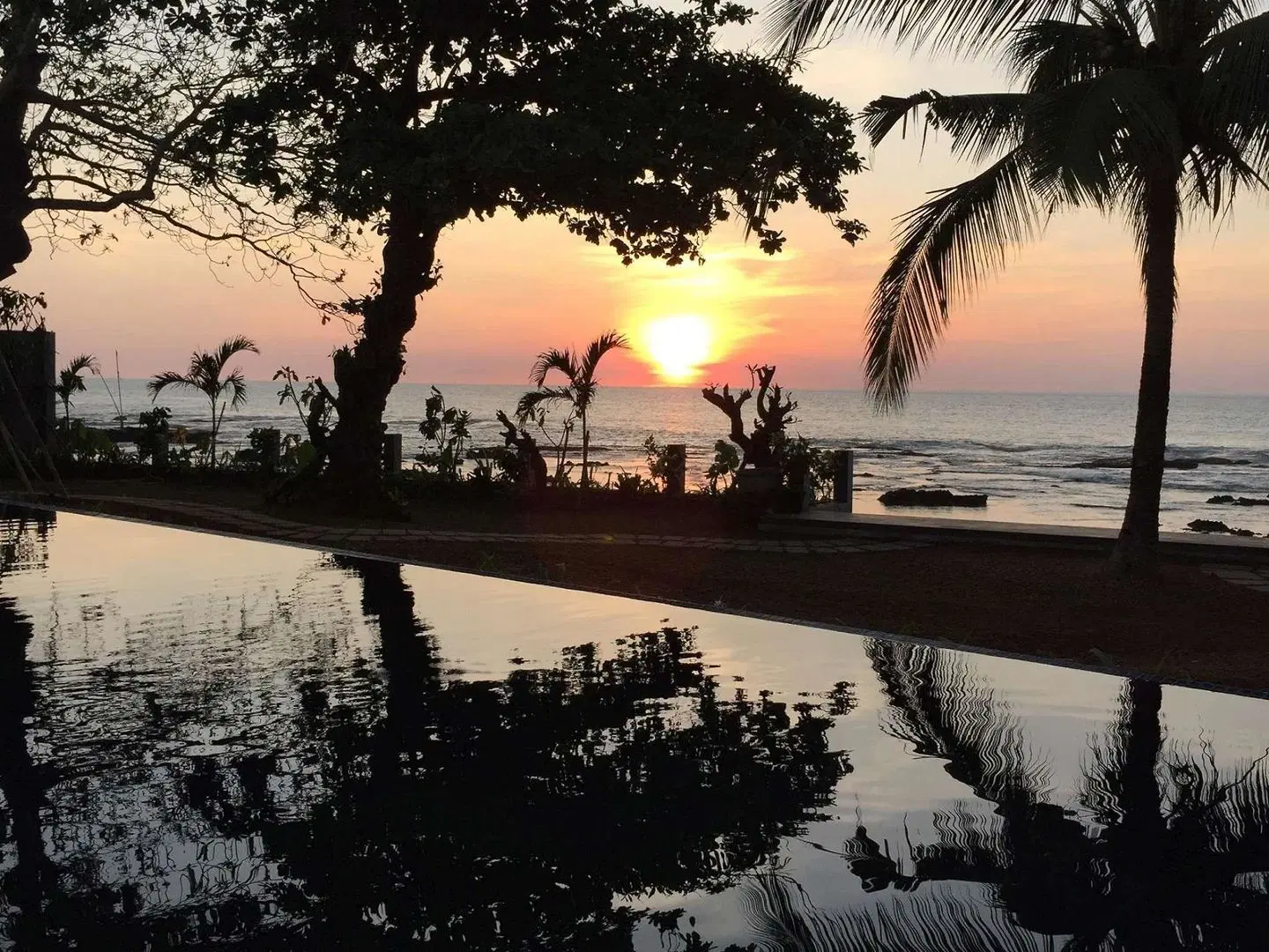 Double G Resort Anyer BEACH