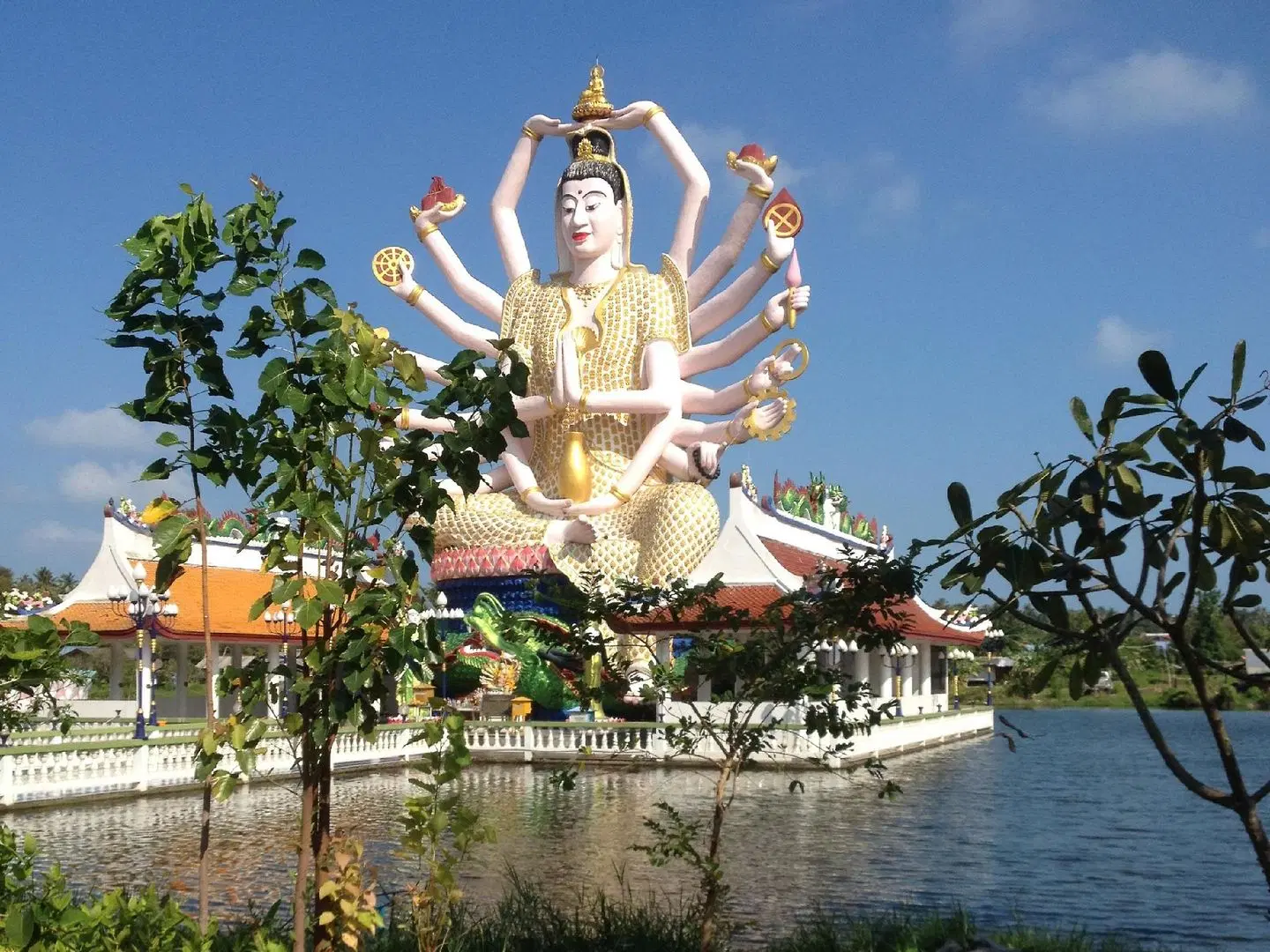 Crystal Lamai Hotel PEOPLE