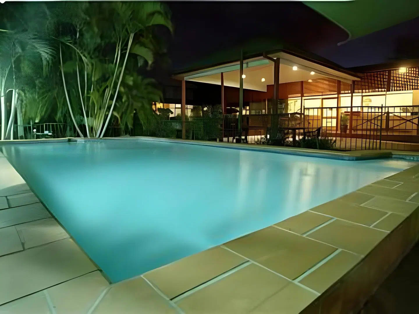 Dawson Motor Inn OUTDOOR_POOL