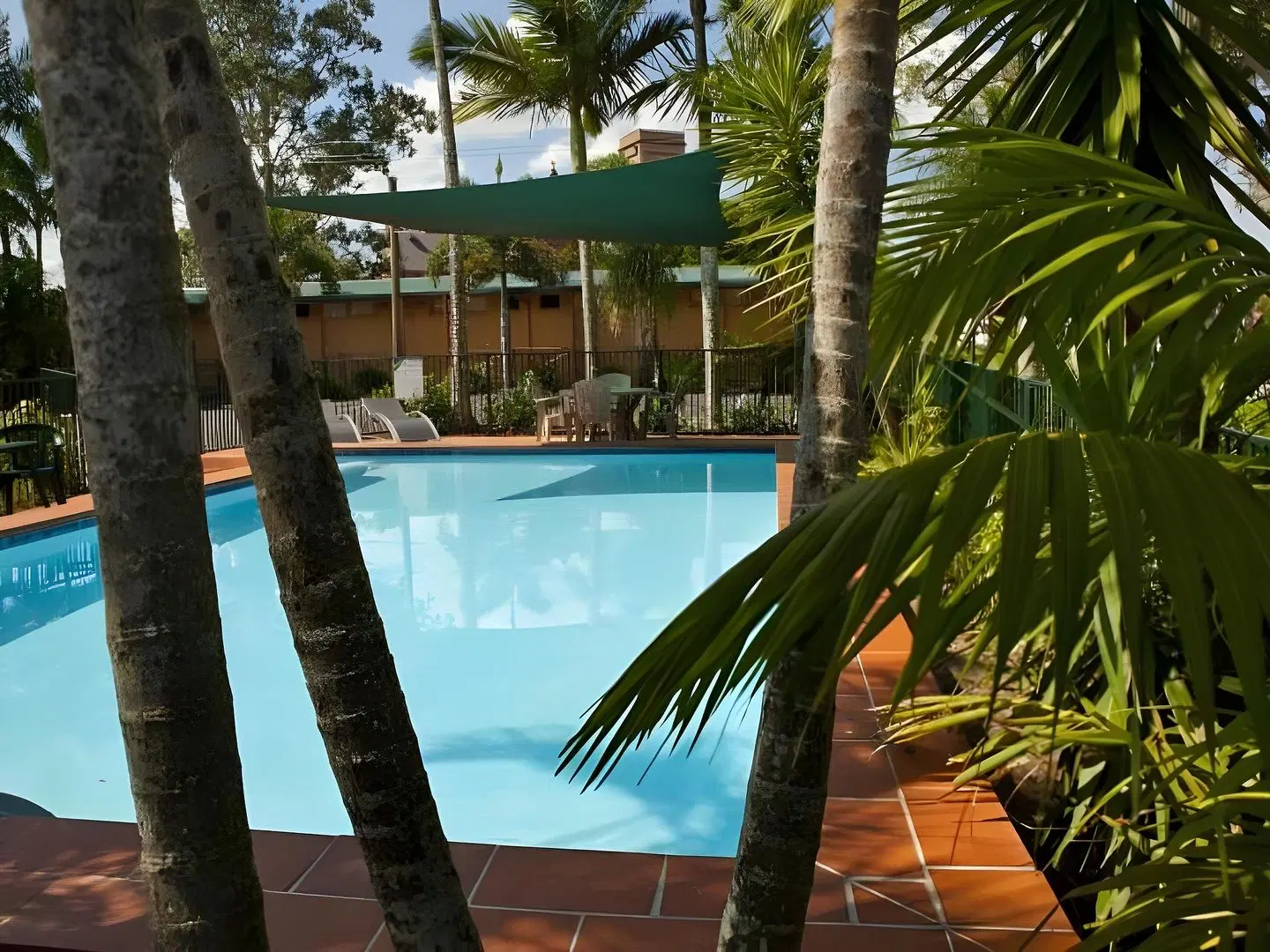 Dawson Motor Inn OUTDOOR_POOL