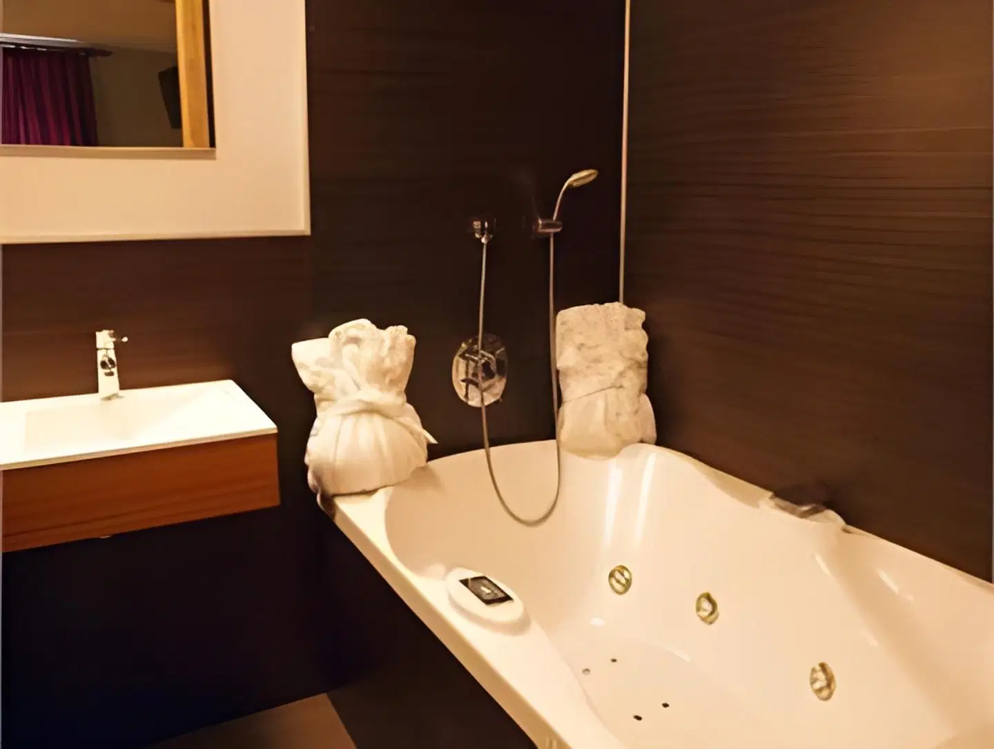 Hotel Venta Etxalar BATHROOM