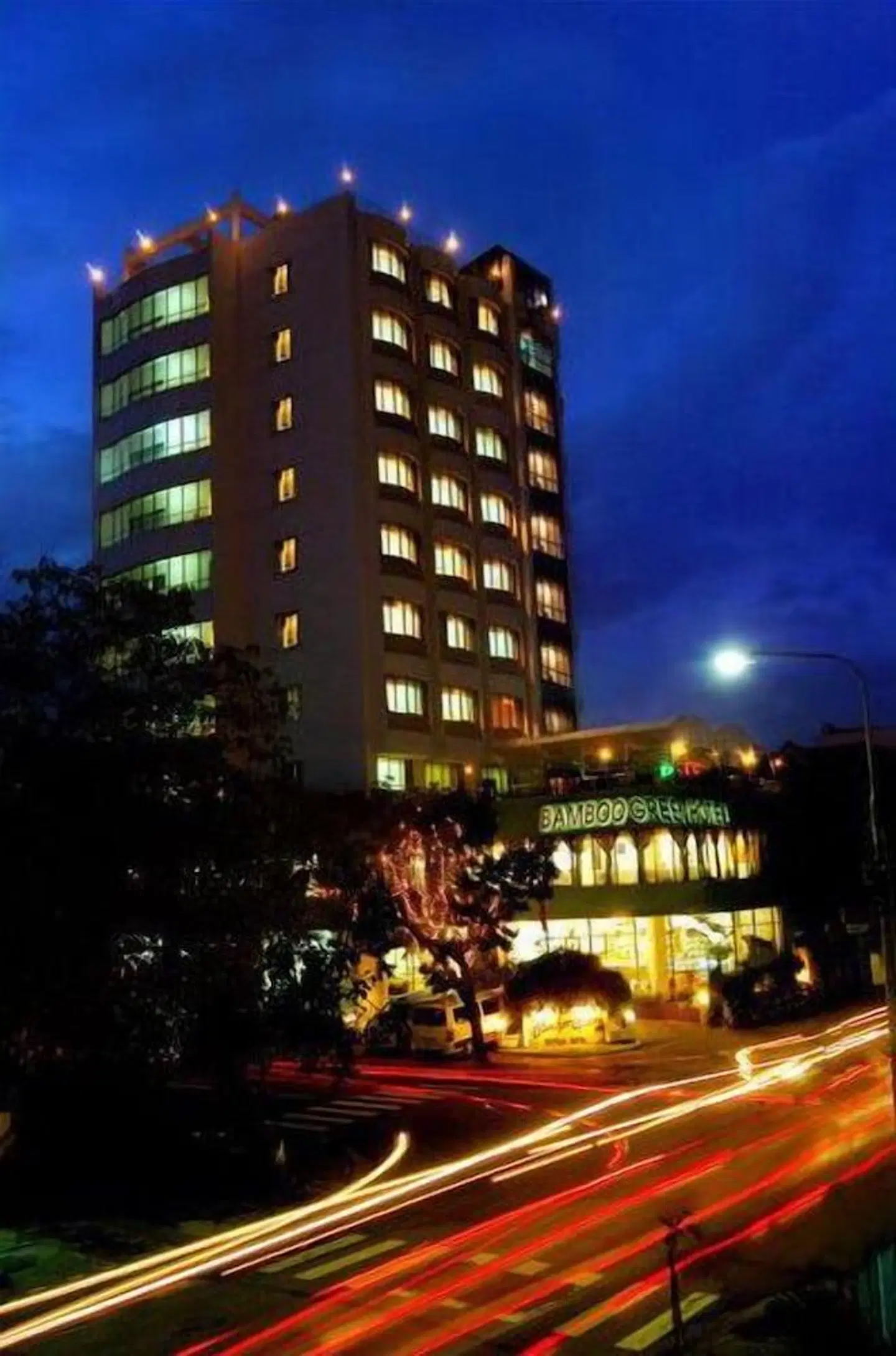 Bamboo Green Central Hotel EXTERIOR