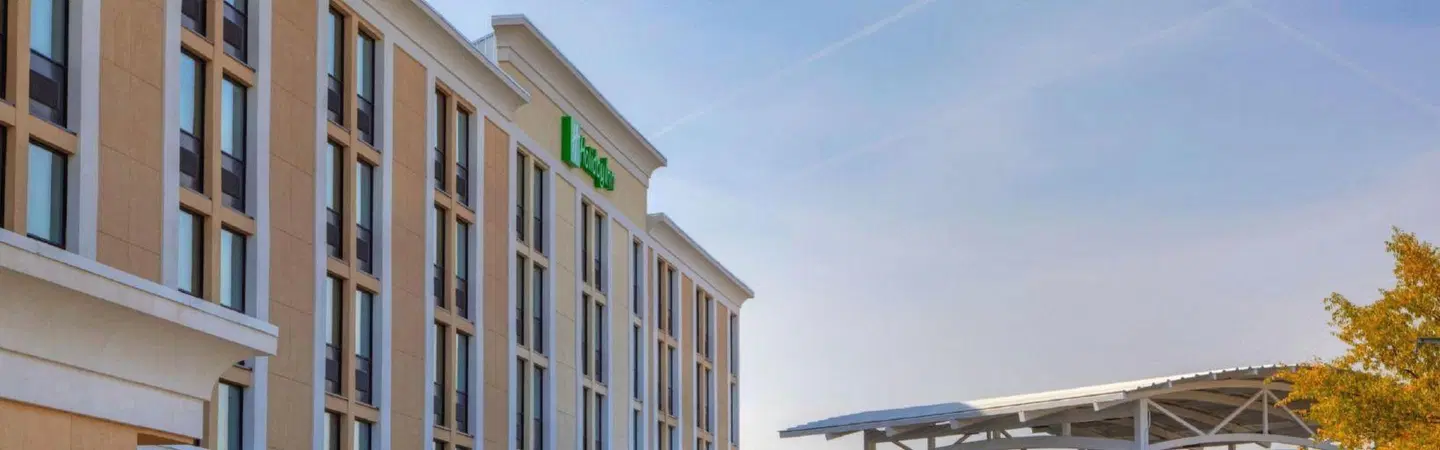 Holiday Inn Express Winnipeg Airport - Polo Park by IHG EXTERIOR