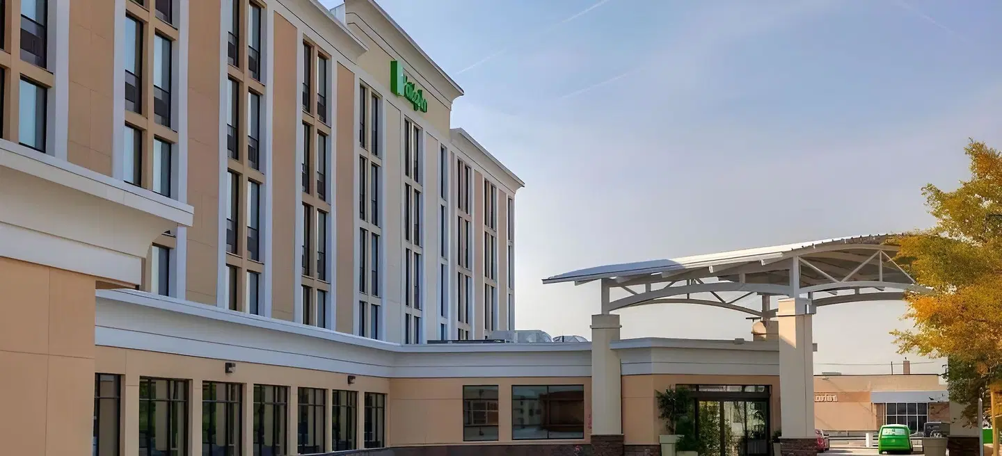 Holiday Inn Express Winnipeg Airport - Polo Park by IHG EXTERIOR