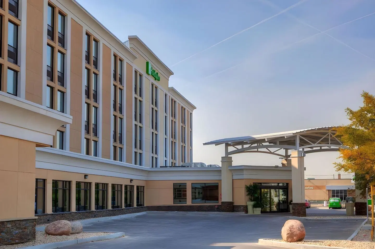 Holiday Inn Express Winnipeg Airport - Polo Park by IHG EXTERIOR