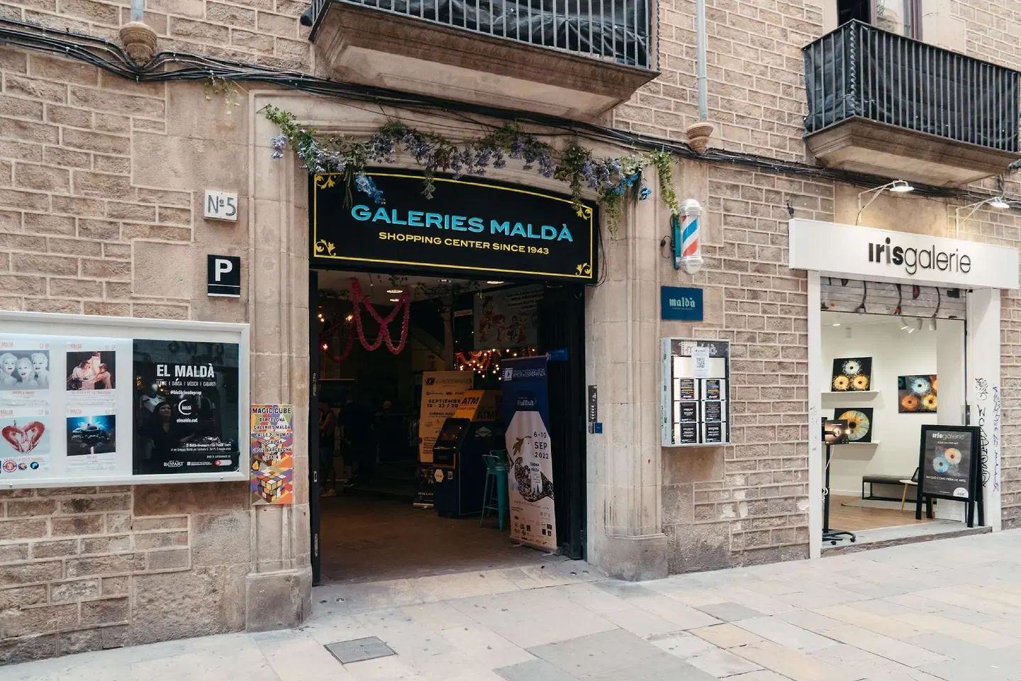 CoolRooms Maldà EXTERIOR