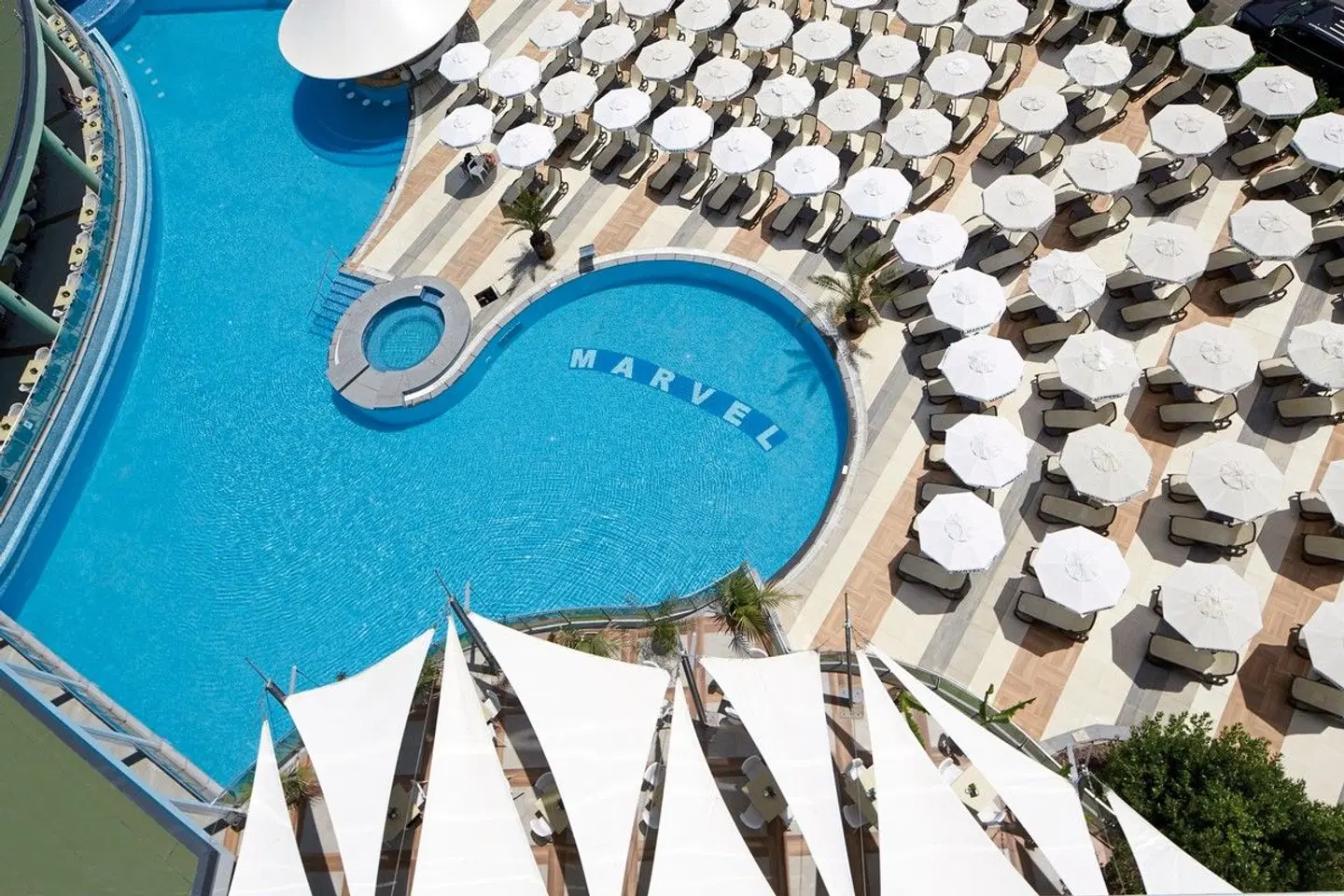 Marvel OUTDOOR_POOL