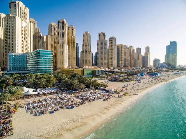 Hilton Dubai The Walk Strand
