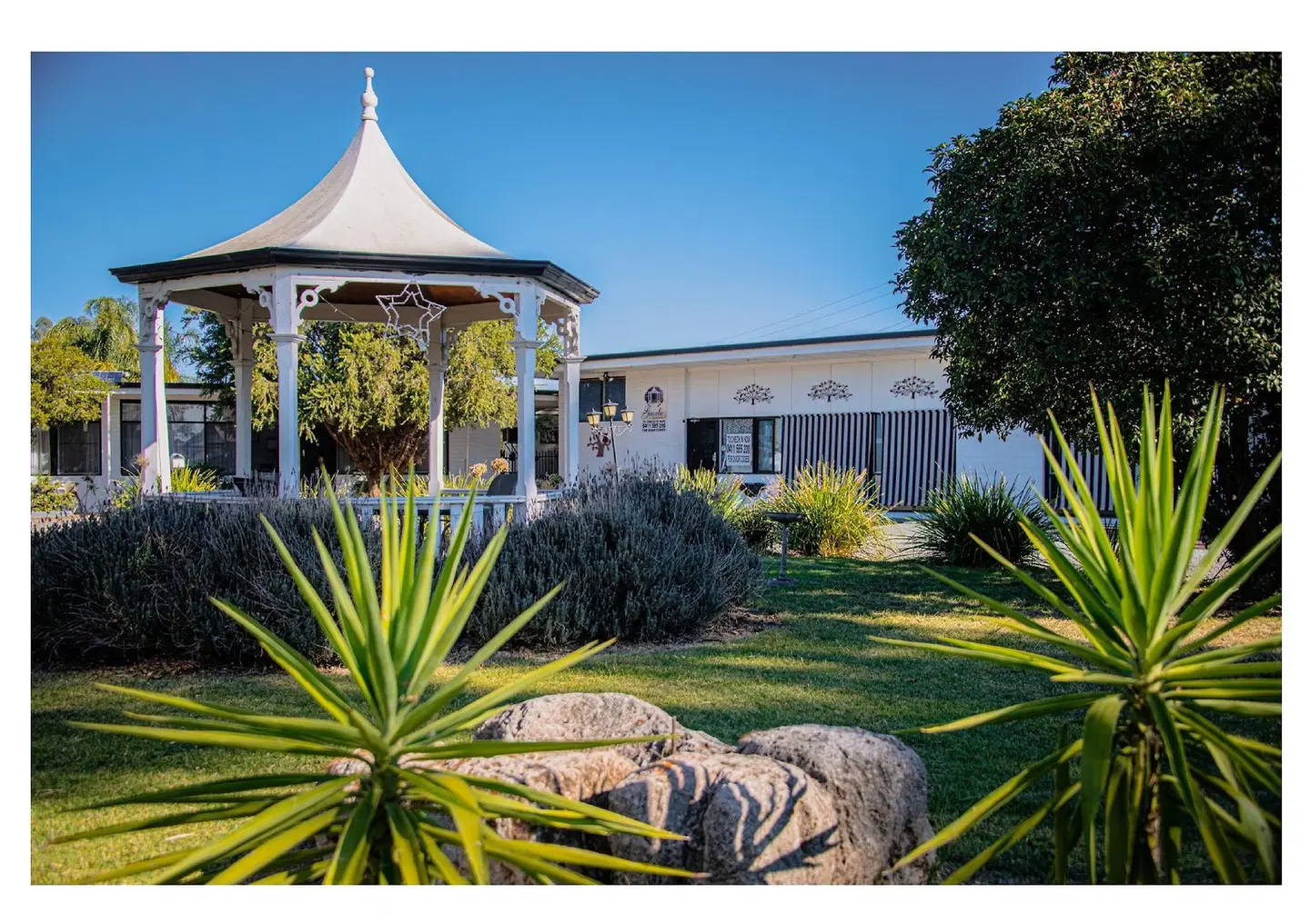 Gazebo Motor Inn Garten