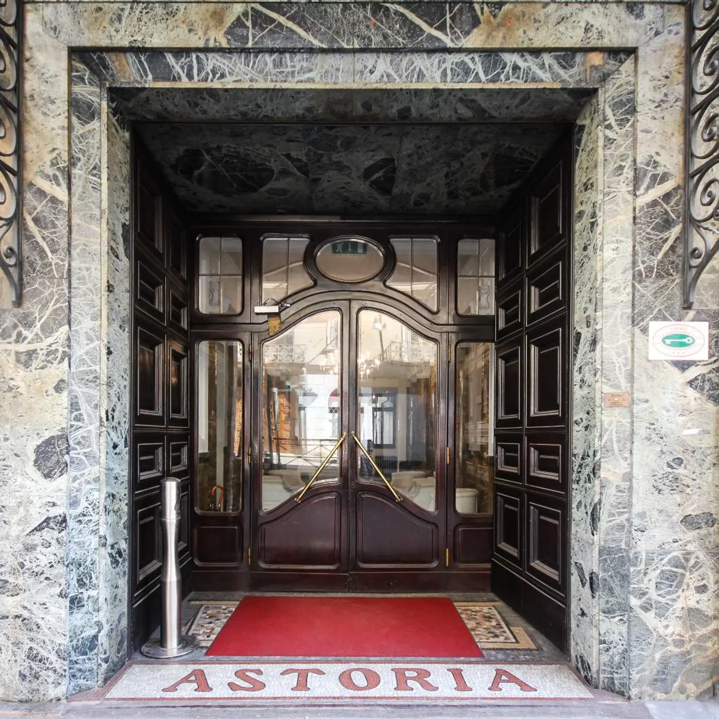 Green Class Hotel Astoria EXTERIOR