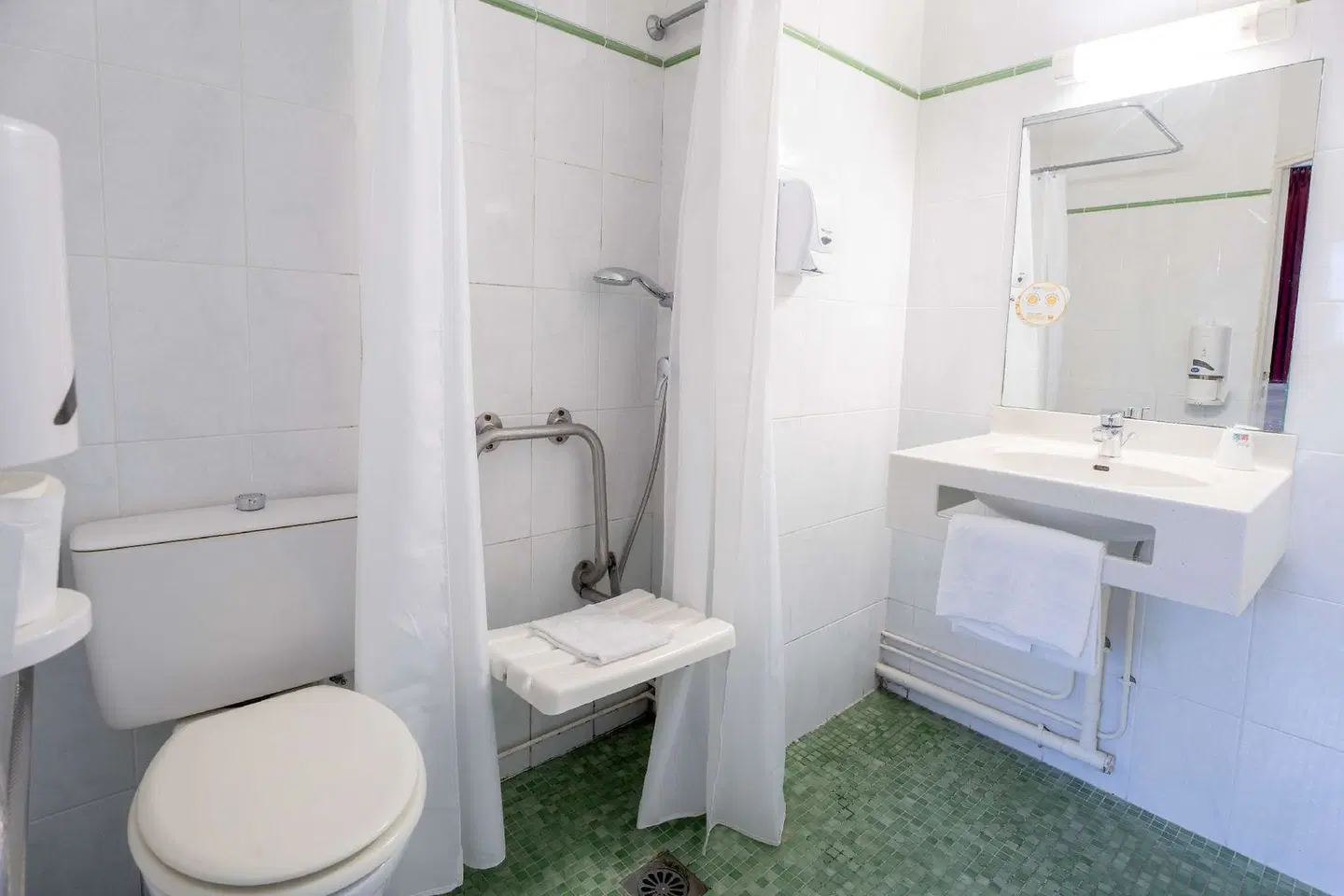 Premiere Classe Bordeaux Nord - Lac Badezimmer