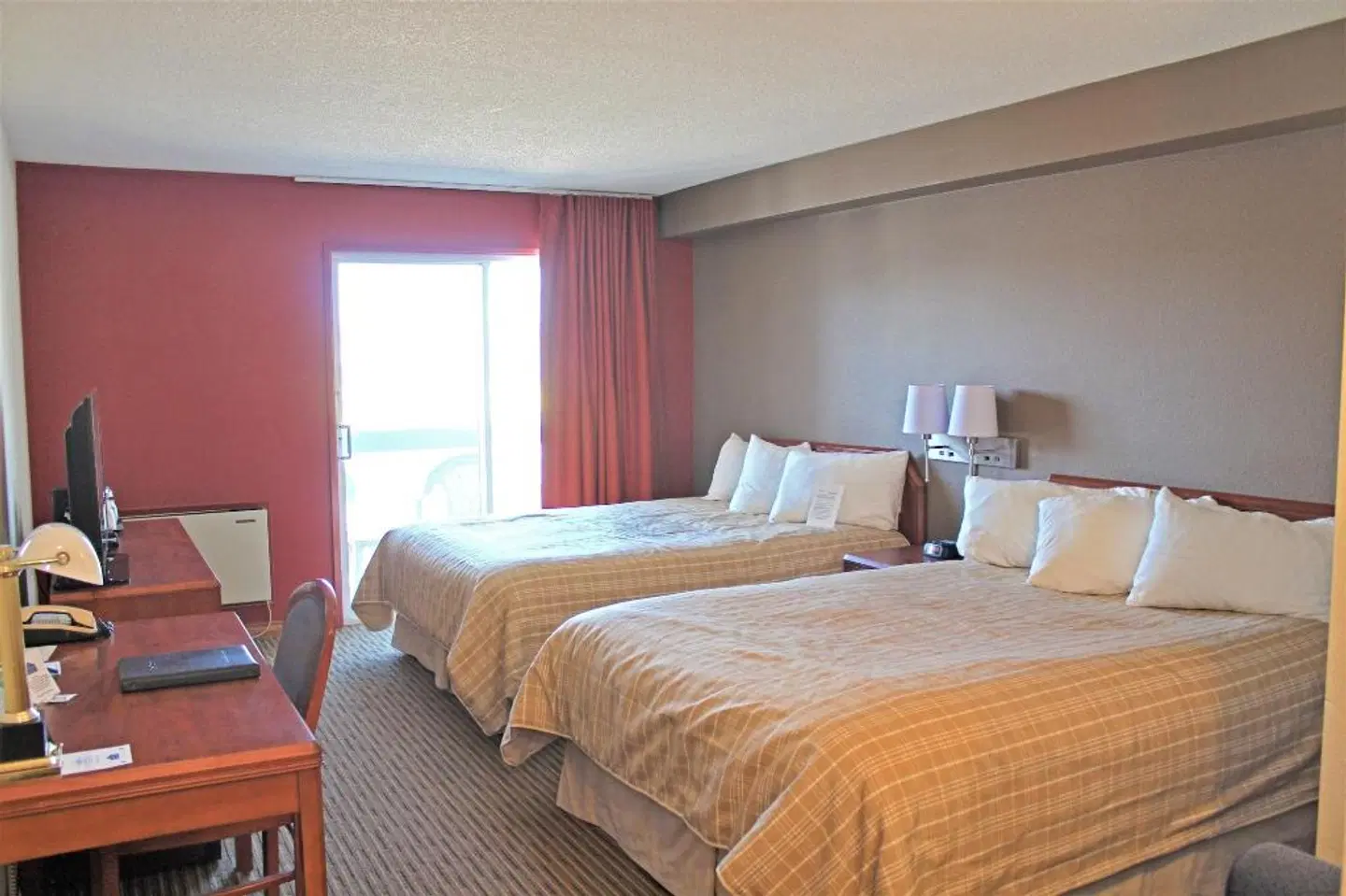 Lakeview Resort & Conference Centre Gimli ROOM_EXAMPLE