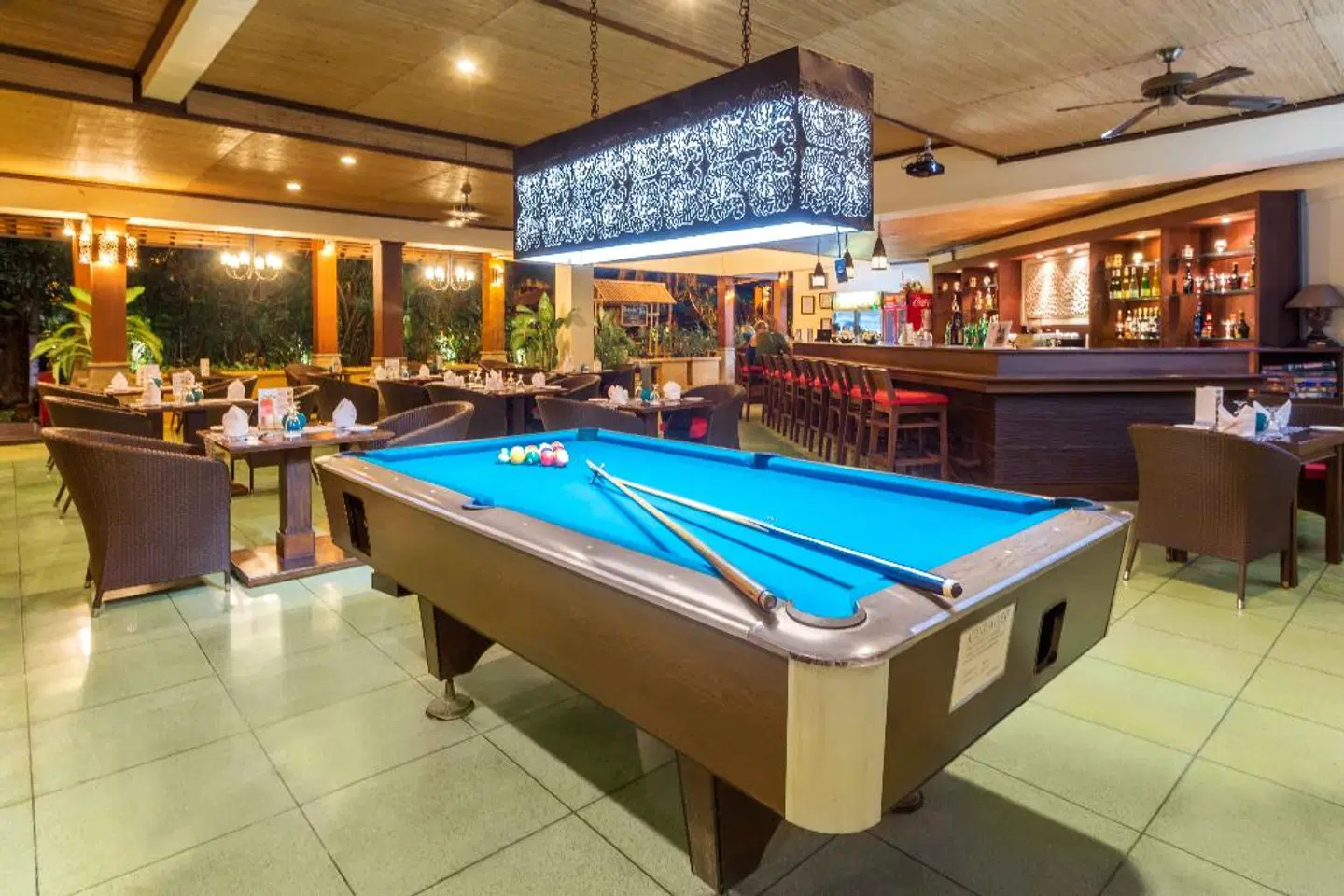 Risata Bali Resort & Spa Hallenbad