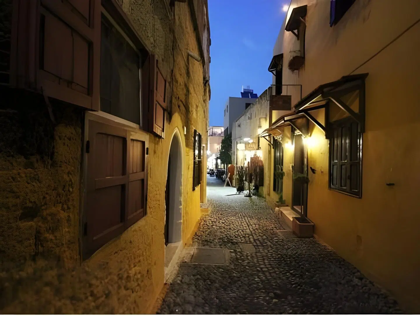 Spot Hotel EXTERIOR