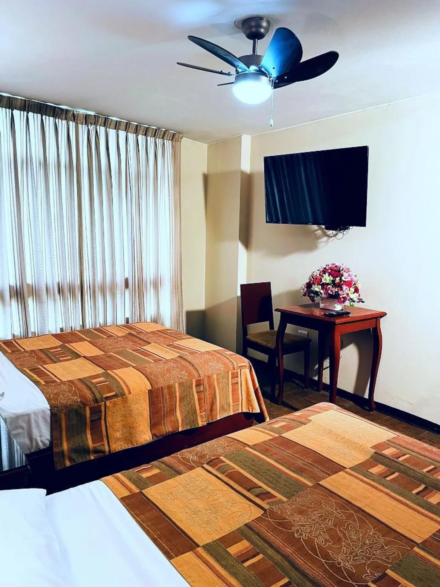 Asturias Inn ROOM_EXAMPLE