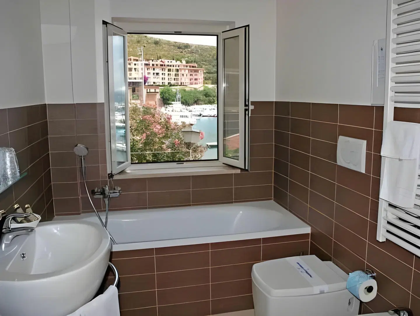 Bi Hotel Badezimmer