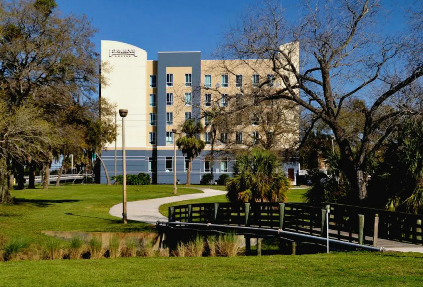 Staybridge Suites St. Petersburg Downtown by IHG EXTERIOR