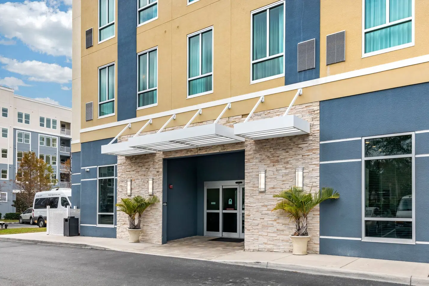 Staybridge Suites St. Petersburg Downtown by IHG EXTERIOR