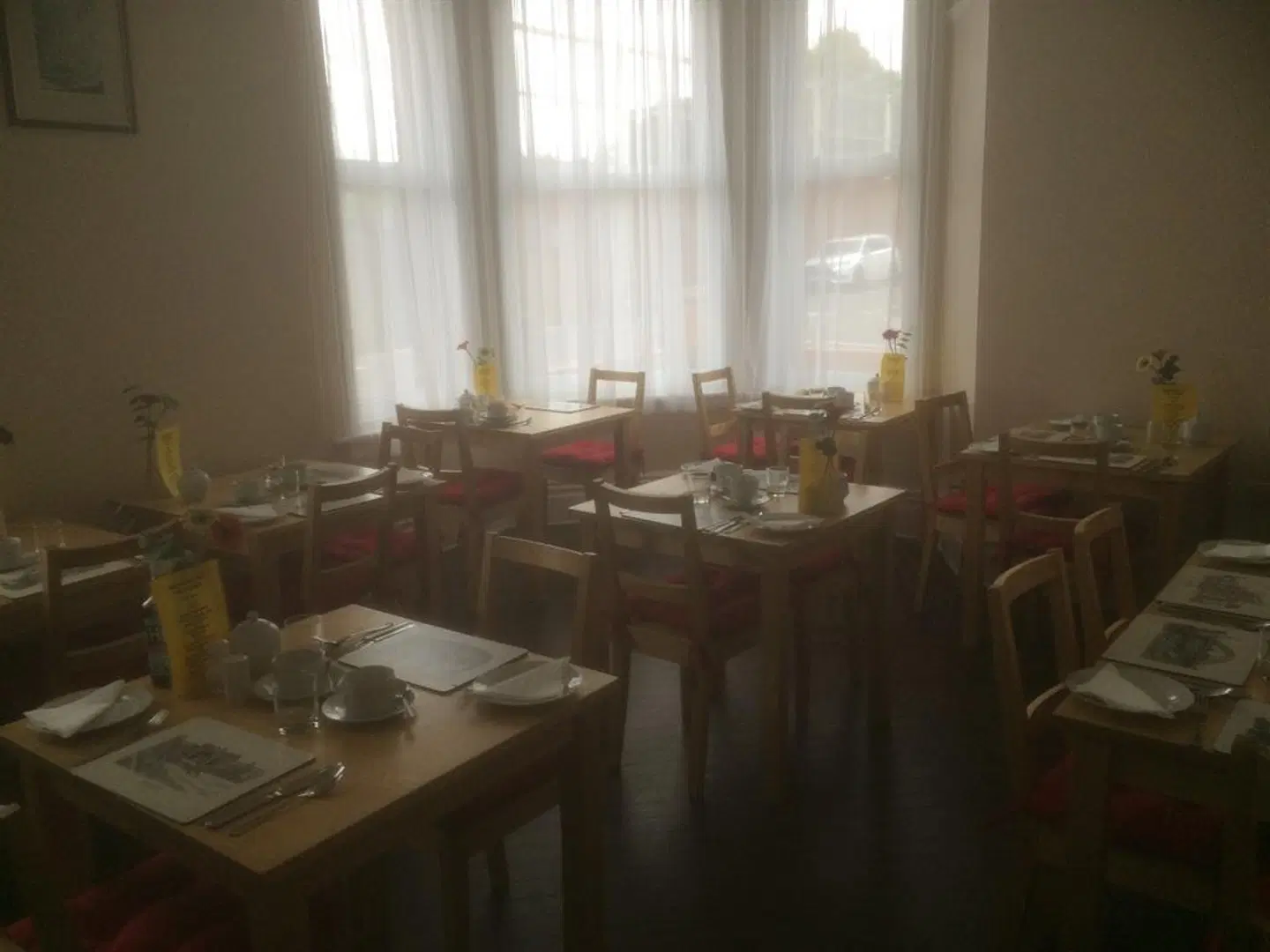 The Avenue RESTAURANT