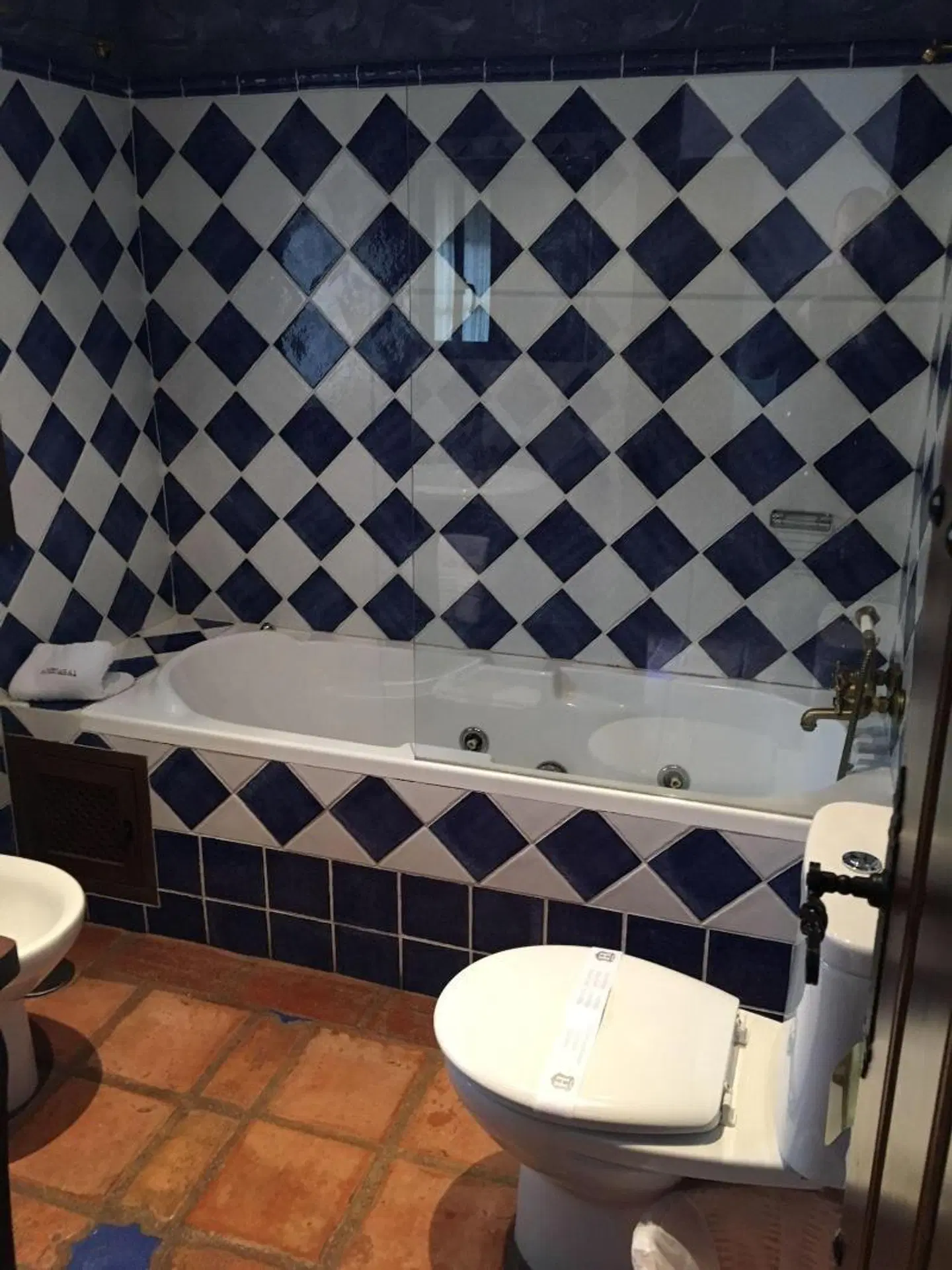 La Hacienda del Marquesado BATHROOM