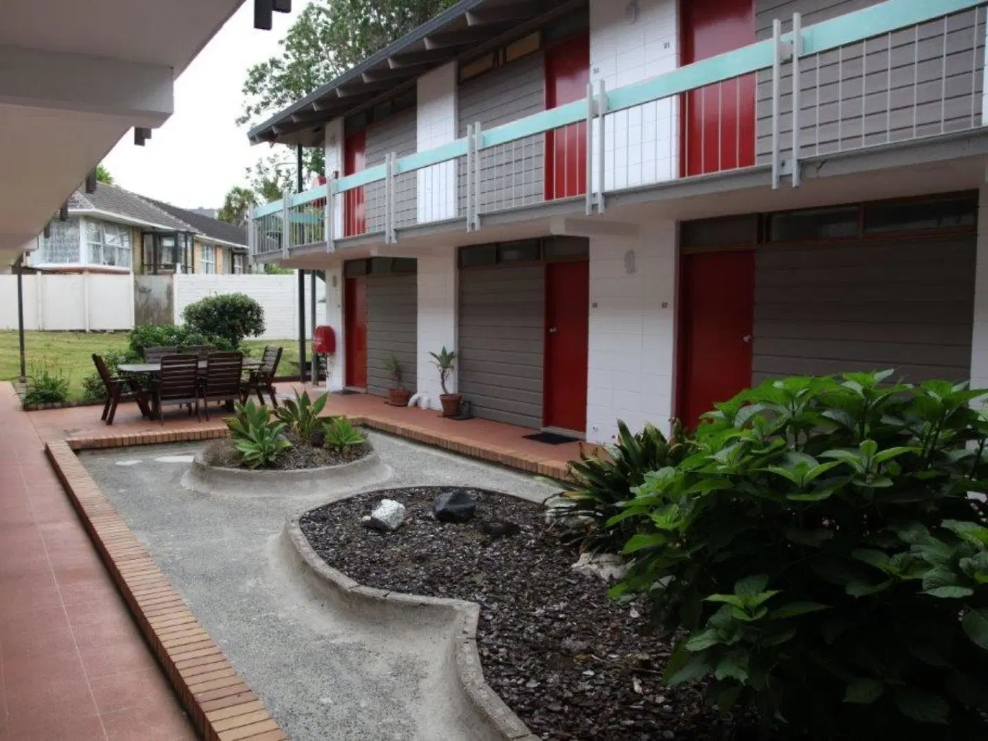 Epsom Motel EXTERIOR
