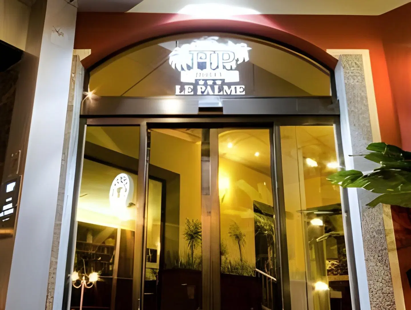 Le Palme EXTERIOR
