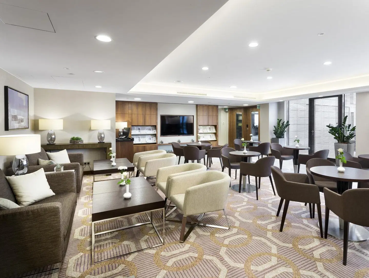 DoubleTree by Hilton Hotel & Conference Centre Warsaw LOUNGE_LOBBY