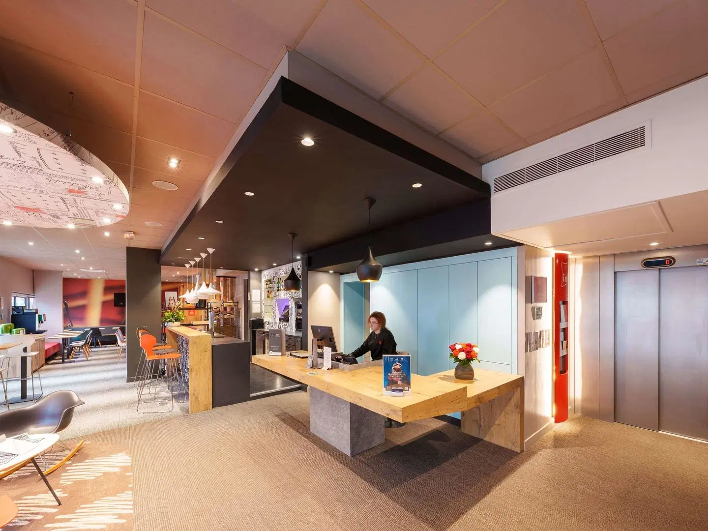ibis Saint-Quentin Basilique LOUNGE_LOBBY