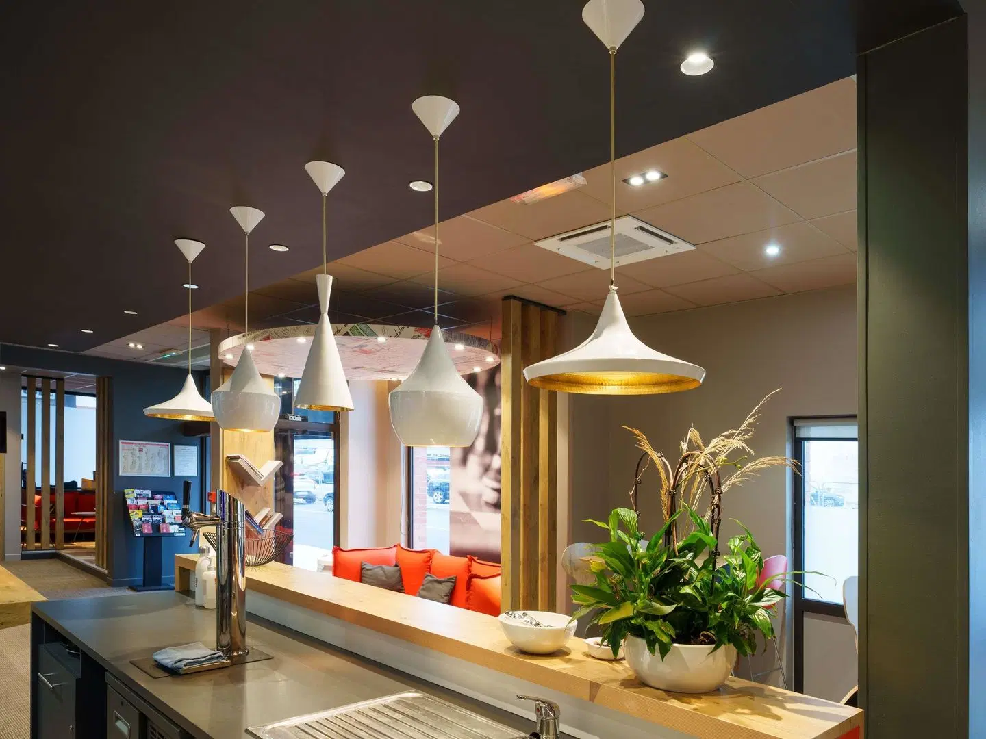 ibis Saint-Quentin Basilique LOUNGE_LOBBY