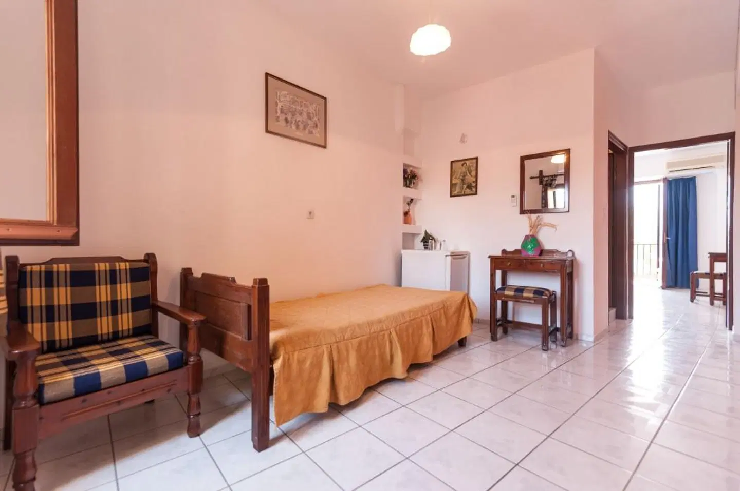 Poco Loco Bed & Breakfast ROOM_EXAMPLE