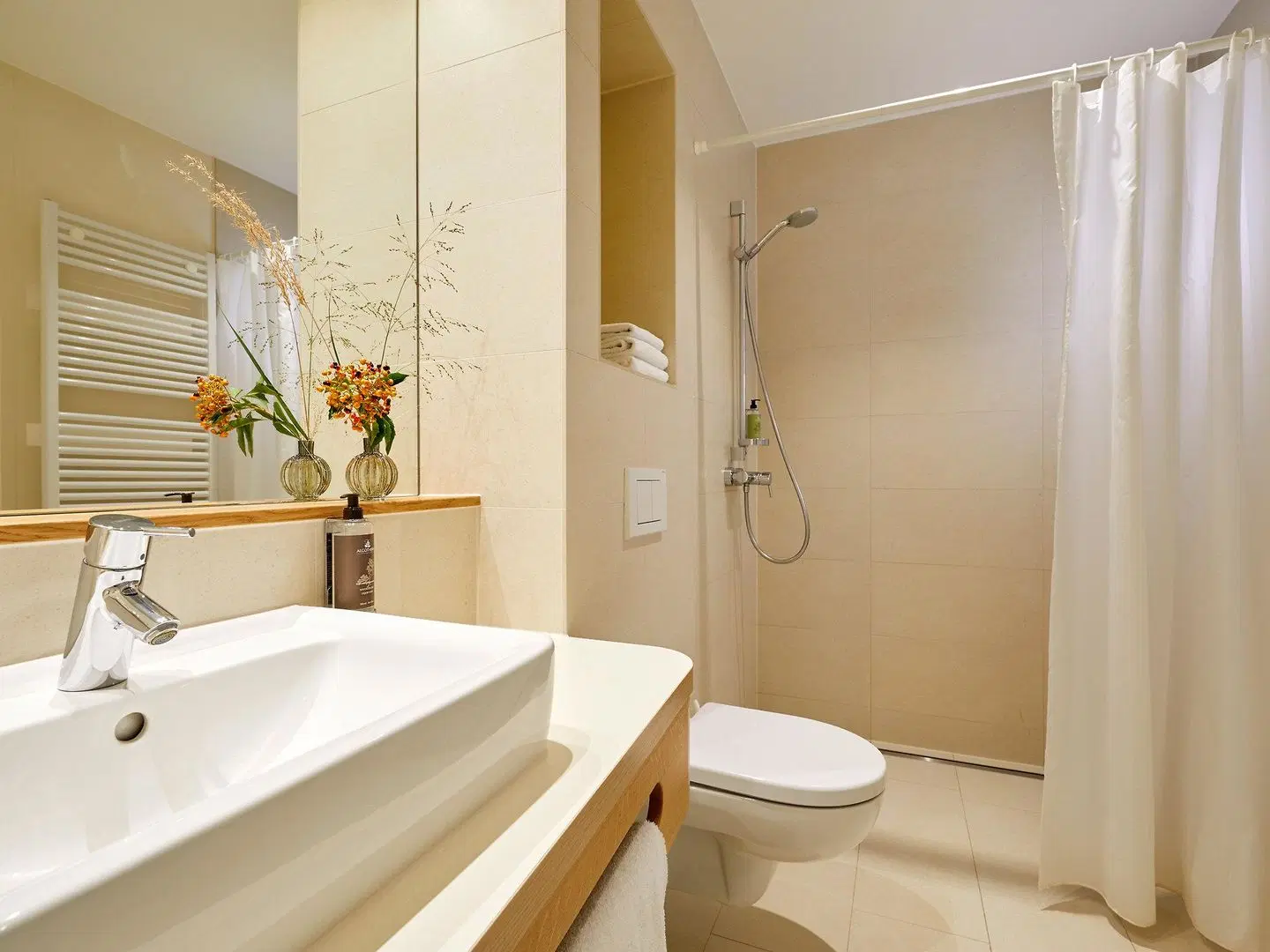 Flottwell Berlin Hotel & Residenz am Park Badezimmer