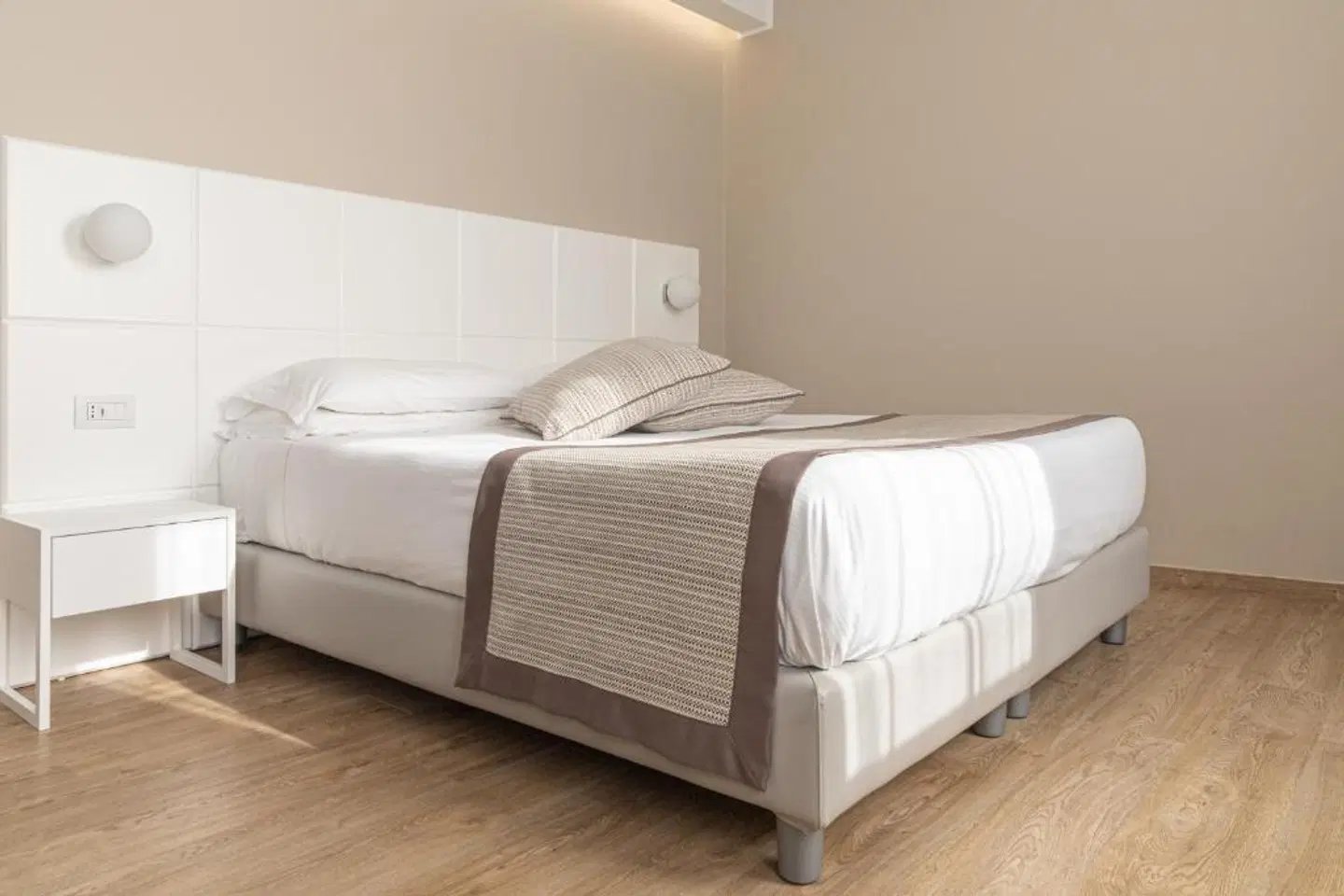 Boston ROOM_EXAMPLE