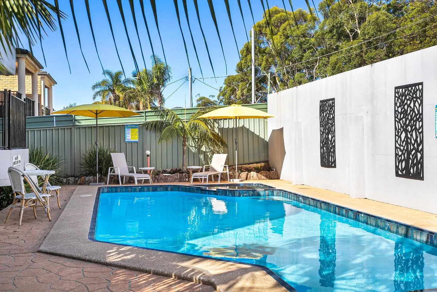 Peninsula Nelson Bay Motel and Serviced Apartments OUTDOOR_POOL