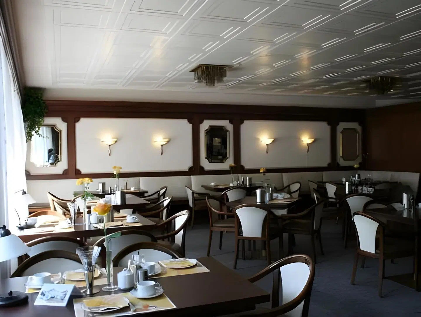 Hotel Königshof Bed & Breakfast Restaurant