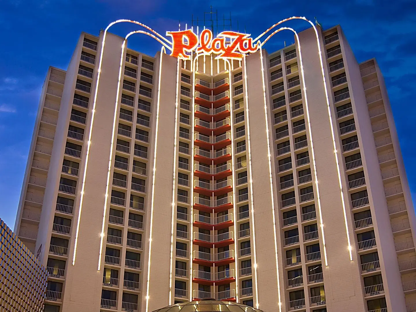 Plaza Hotel & Casino EXTERIOR