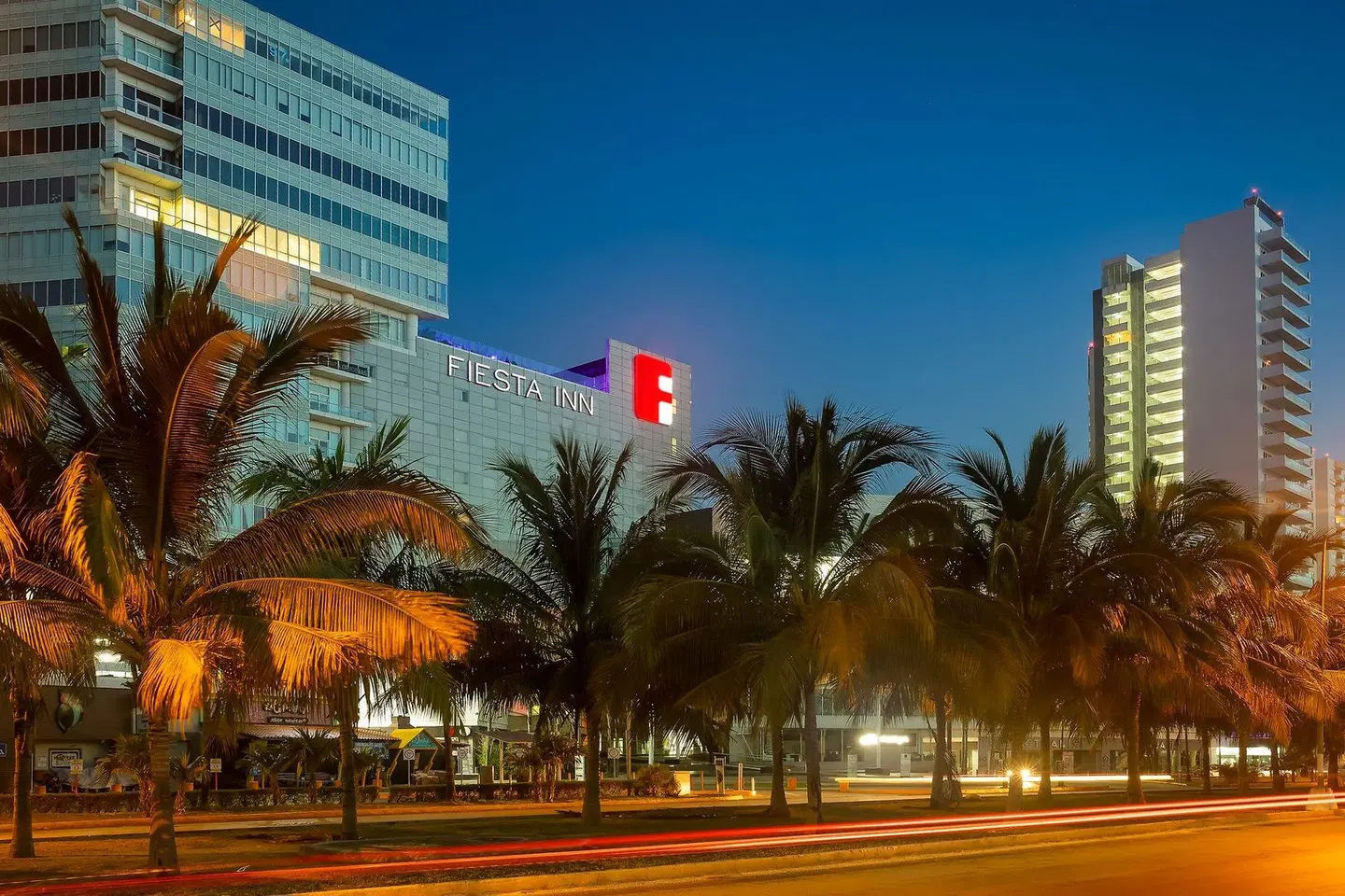 Fiesta Inn Cancun Las Americas EXTERIOR