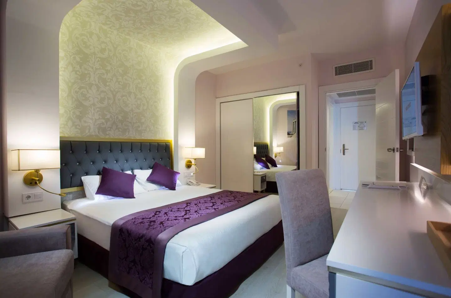 Water Side Resort ROOM_EXAMPLE