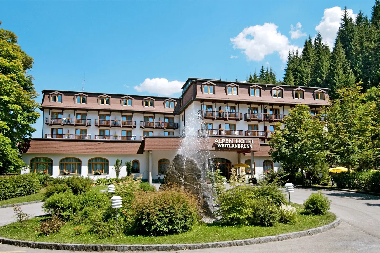 Alpenhotel Weitlanbrunn EXTERIOR